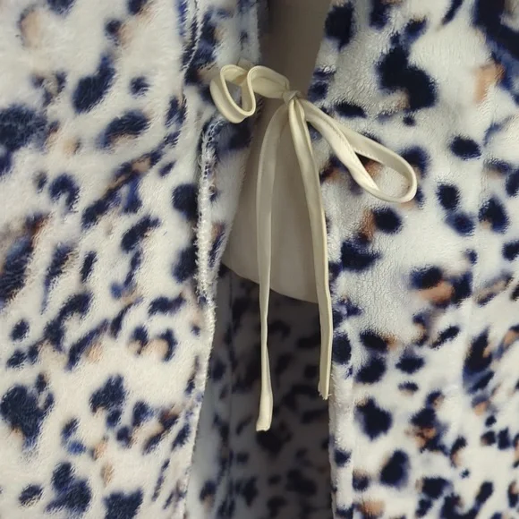 Soma Leopard Print Women's Robe - Picture 4 of 11